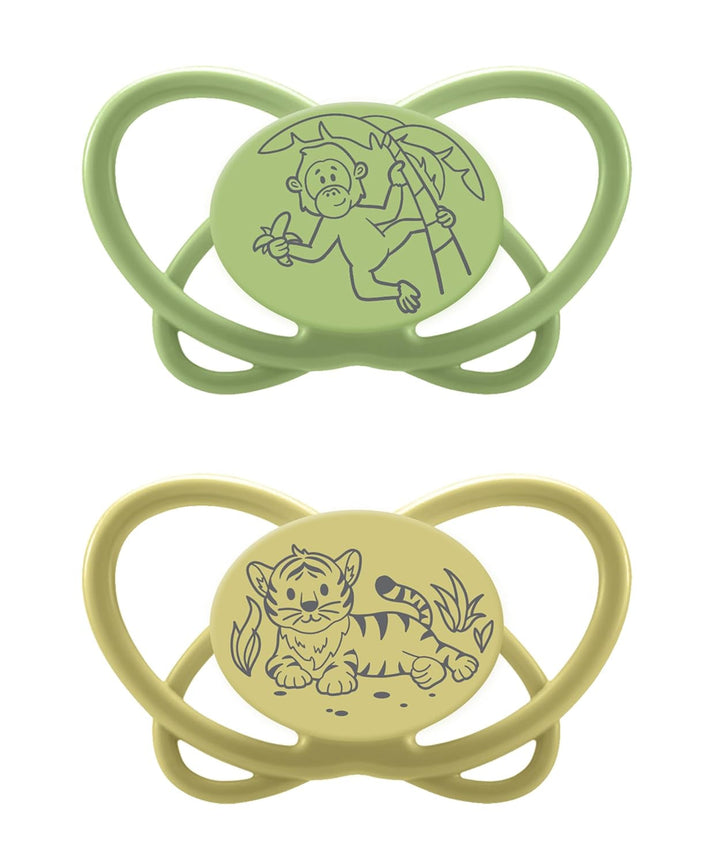 nip - Butterfly | 0-6 luni | Pachet de 2 | Suzetă pentru bebeluși, prietenoasă cu alăptarea și cu dinții, inclusiv cutie pentru suzetă. Suzetă sustenabilă cu tetină din silicon moale, aparat de pârțit/Mick Brother