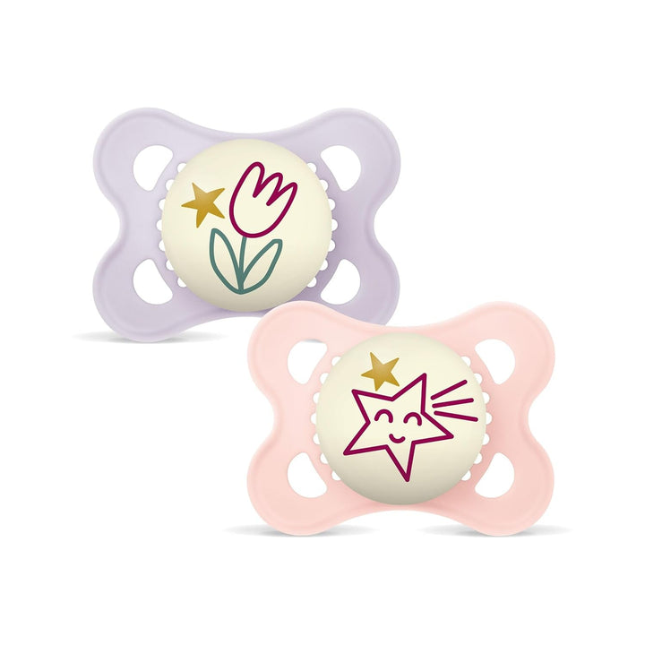 Suzetă MAM Original Night | 0-6 luni | Suzete care strălucesc în întuneric pentru nou-născuți | Acceptare 94% | Potrivite pentru alăptare | Suzete recomandate de moașe | Silicon SkinSoft | Lalea/Stea | Pachet de 2